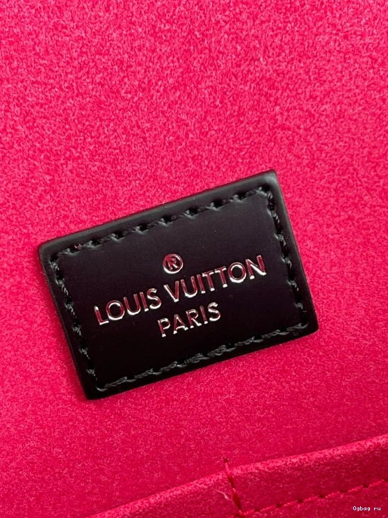 VUITTON LOUIS BB CLUNY 0817